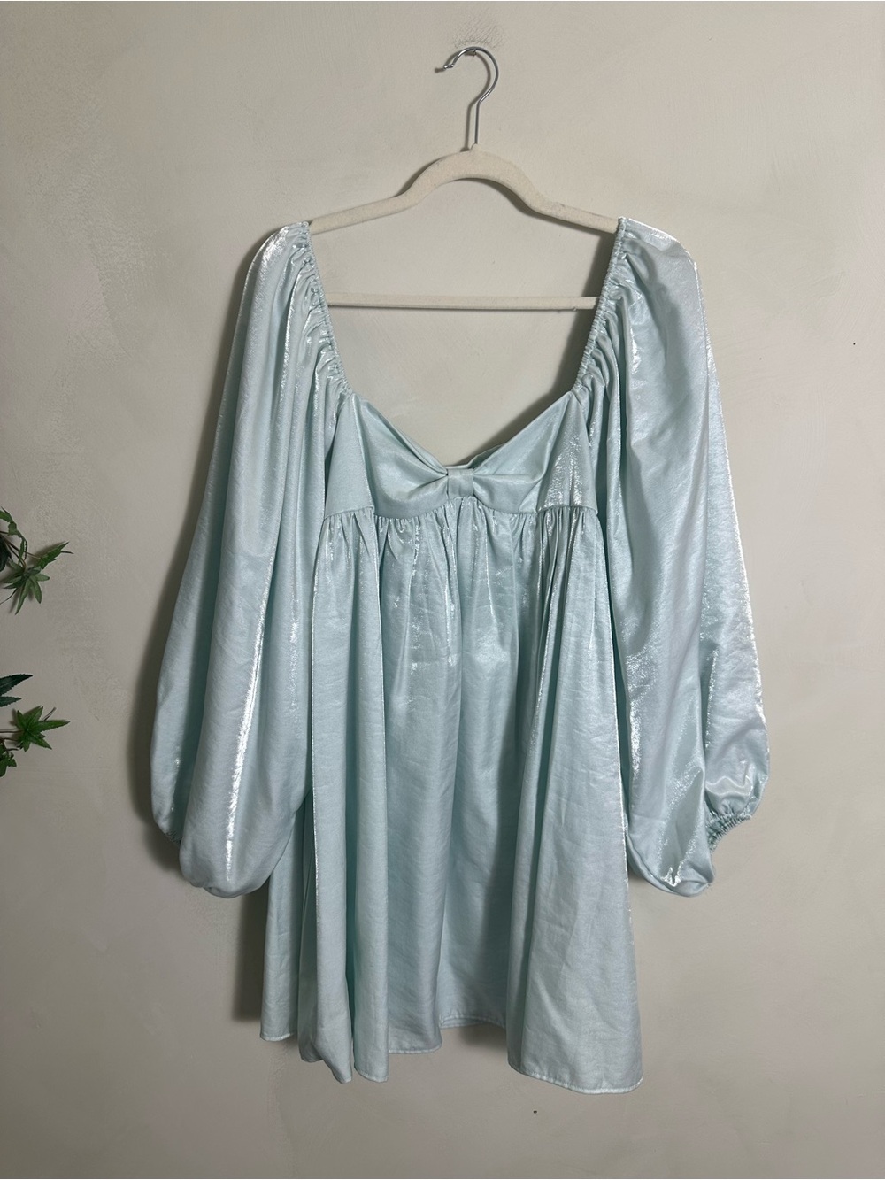 Nasty Gal Light Blue Shimmer Puff-Sleeve Satin Dress 10